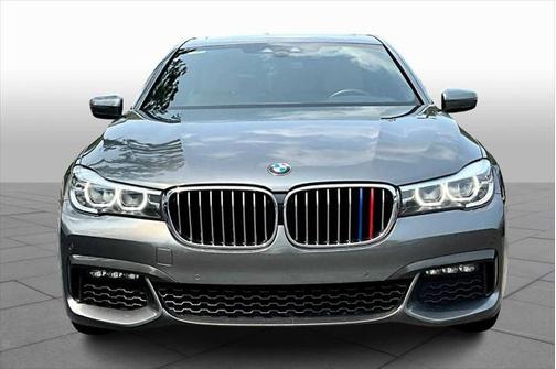 2019 BMW 740 740i