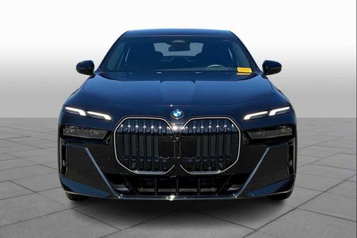 2025 BMW 740 xDrive