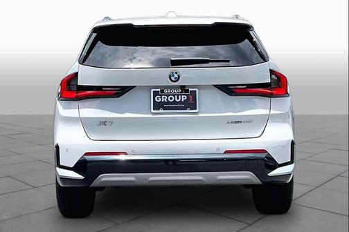 Alpine White 2023 BMW X1 xDrive28i