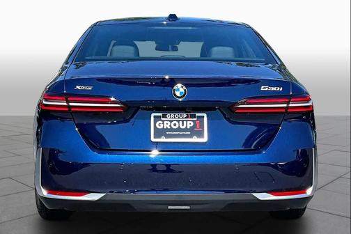 Tanzanite Blue II Metallic 2026 BMW 530 xDrive