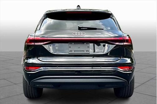 2025 Audi Q6 e-tron Premium Plus quattro