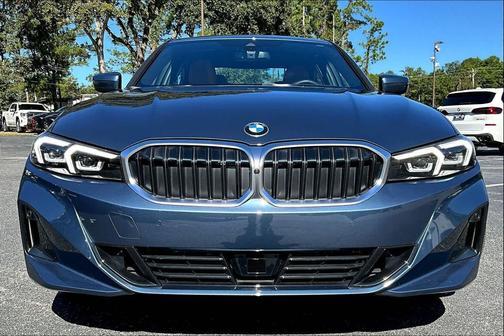 2025 BMW 330 330i Sedan