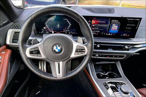 2025 BMW X7 M60i