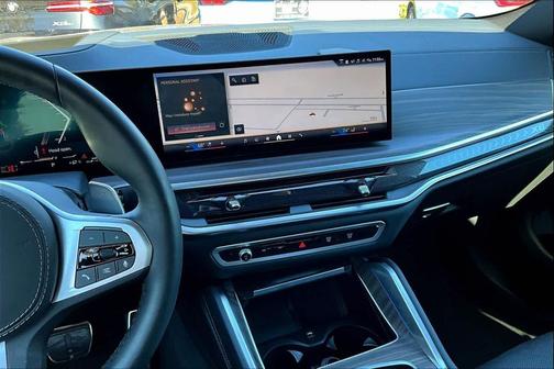 2025 BMW X6 xDrive40i