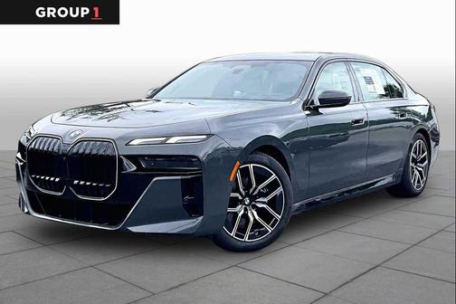 Dravit Grey Metallic 2026 BMW 740 xDrive