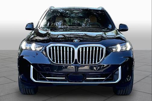 Black Sapphire Metallic 2024 BMW X5 xDrive40i