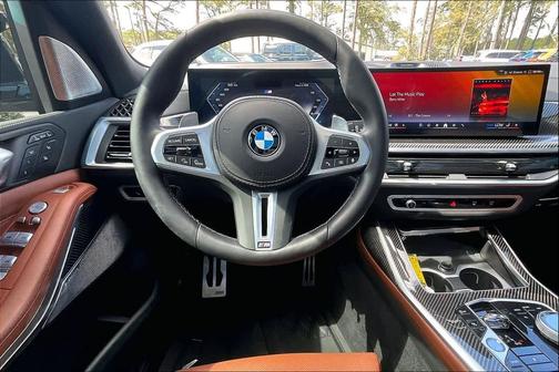 2024 BMW X7 M60i