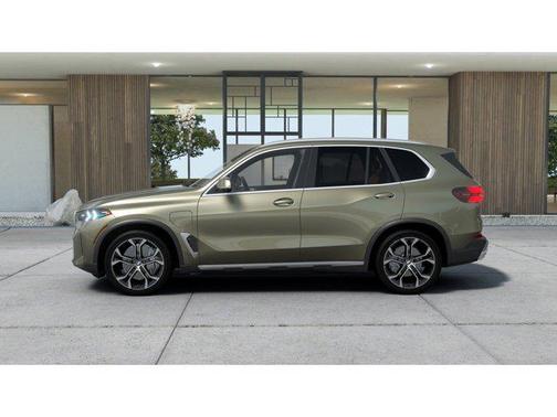 Manhattan Green Metallic 2026 BMW X5 PHEV xDrive50e