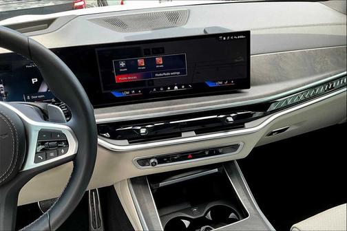 2024 BMW X5 M60i