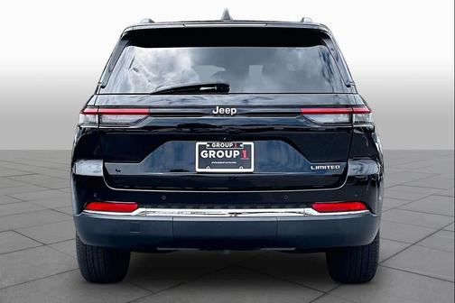 Diamond Black Crystal Pearlcoat 2022 Jeep Grand Cherokee Limited
