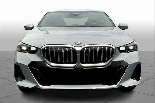 2025 BMW 530 i