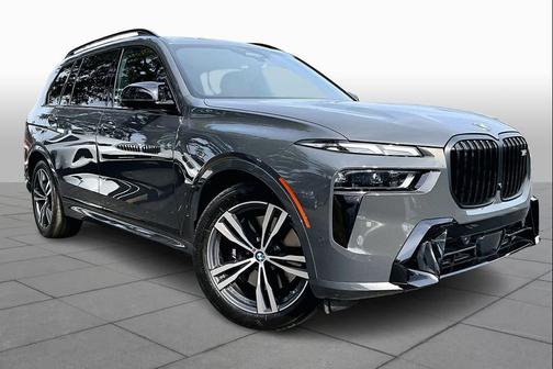 2023 BMW X7 M60i