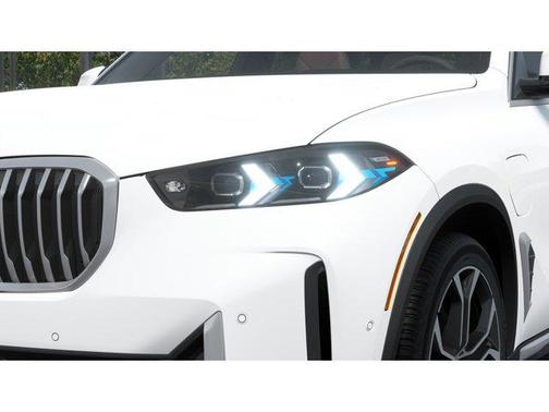 Alpine White 2026 BMW X5 PHEV xDrive50e