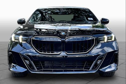 Black Sapphire Metallic 2027 BMW 530 i xDrive