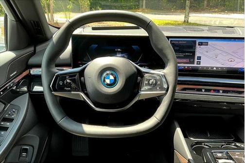 2024 BMW i5 eDrive40