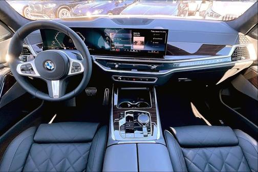 2026 BMW X7 xDrive40i