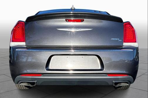 2017 Chrysler 300C Base