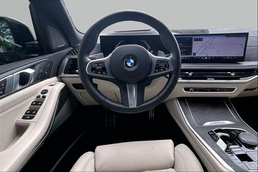Mineral White Metallic 2024 BMW X5 sDrive40i