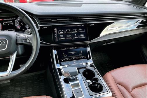 2021 Audi Q7 45 Premium Plus