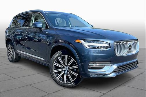 2023 Volvo XC90 B5 Plus