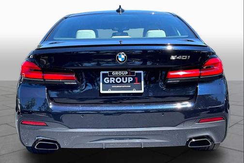 Carbon Black Metallic 2023 BMW 540 i