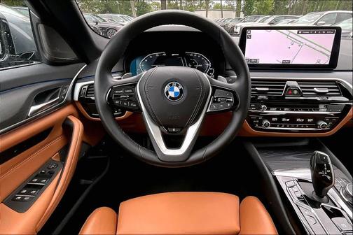 Skyscraper Gray Metallic 2023 BMW 530e Base