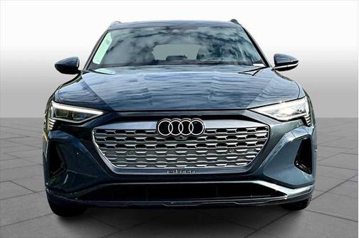 2024 Audi Q8 e-tron Premium Plus