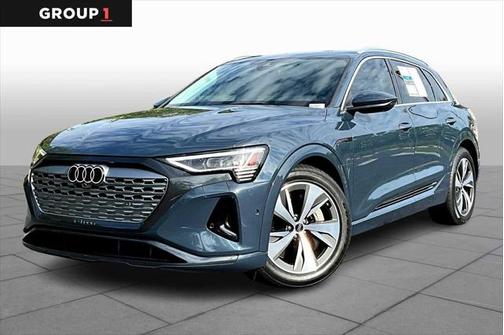 2024 Audi Q8 e-tron Premium Plus