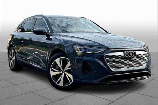 2024 Audi Q8 e-tron Premium Plus