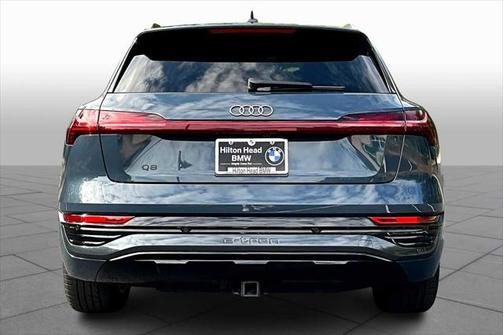 2024 Audi Q8 e-tron Premium Plus
