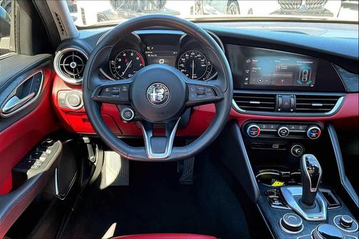 2021 Alfa Romeo Giulia Base