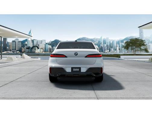 2026 BMW 740 740i