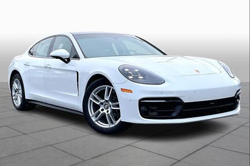 2023 Porsche Panamera 