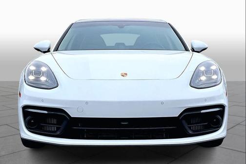 2023 Porsche Panamera 