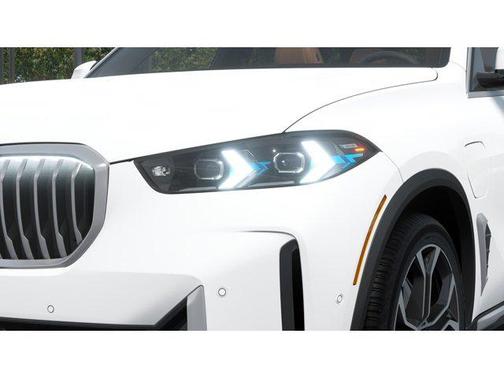 Alpine White 2026 BMW X5 PHEV xDrive50e