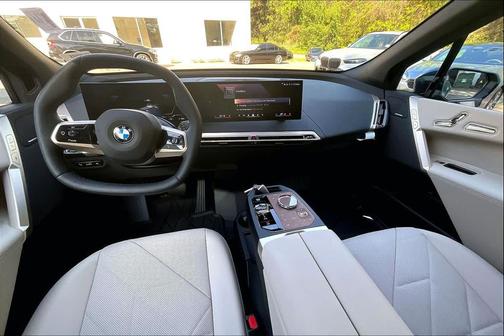 2026 BMW iX xDrive60
