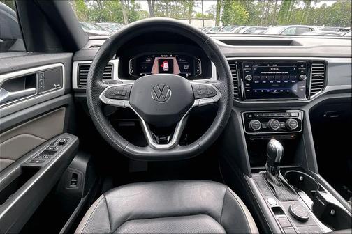 Pure Gray 2023 Volkswagen Atlas Cross Sport 3.6L V6 SEL Premium R-Line