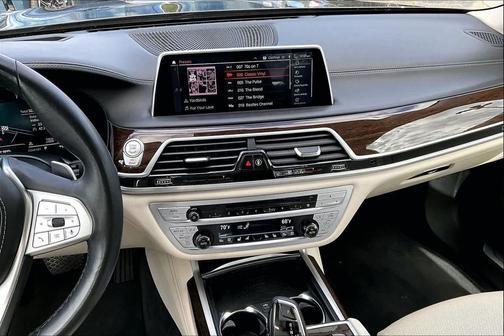 2020 BMW 750 i xDrive