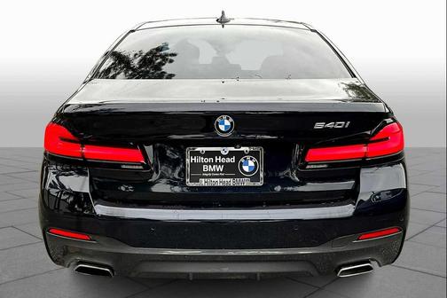 2022 BMW 540 i