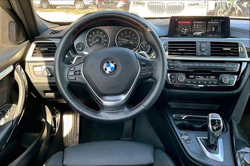 2018 BMW 330 xDrive