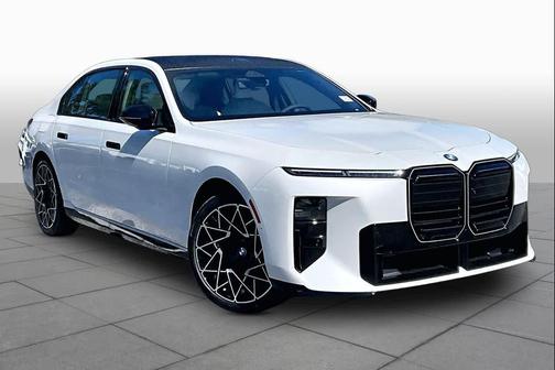 Mineral White Metallic 2027 BMW 740 740i
