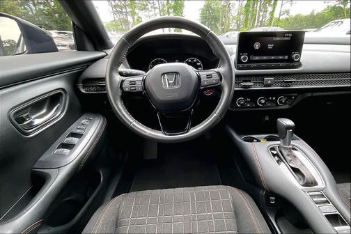 Urban Gray Pearl 2024 Honda HR-V 2WD Sport