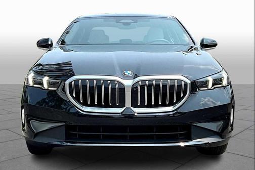 2026 BMW 530 i xDrive