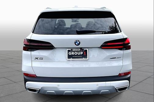 Alpine White 2026 BMW X5 xDrive40i