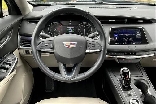 2021 Cadillac XT4 Luxury