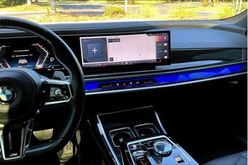 2024 BMW 740 i