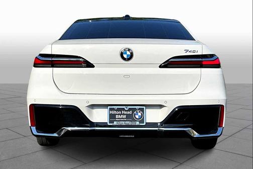 2024 BMW 740 i