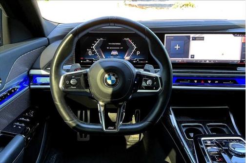 2024 BMW 740 i