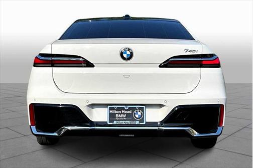 2024 BMW 740 i