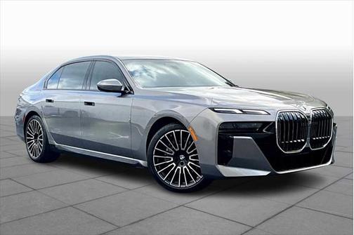 2025 BMW 740 i xDrive